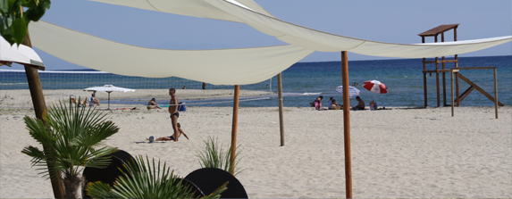 Ansicht des Strandes von Keramoti in Griechenland